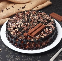 kitkat cake