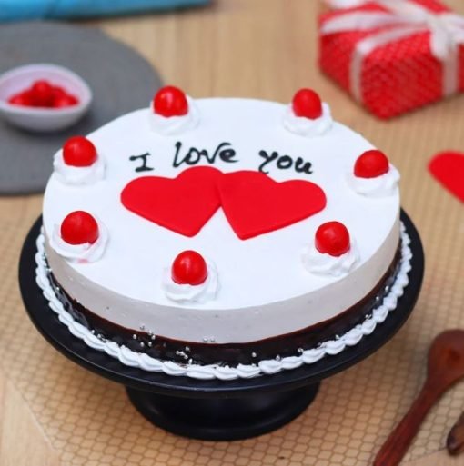 heart design on cake