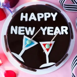 Round New Year Oreo Cake 1