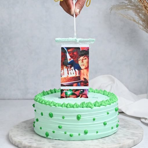 Pineapple Photo Pulling Cake