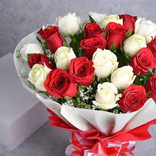 White And Red Rose For Karwa Chauth3