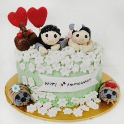 10th Anniversary Couple Cake