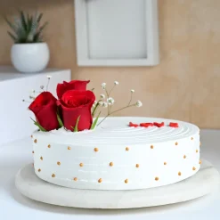 Fresh Roses On Pineapple Cake2